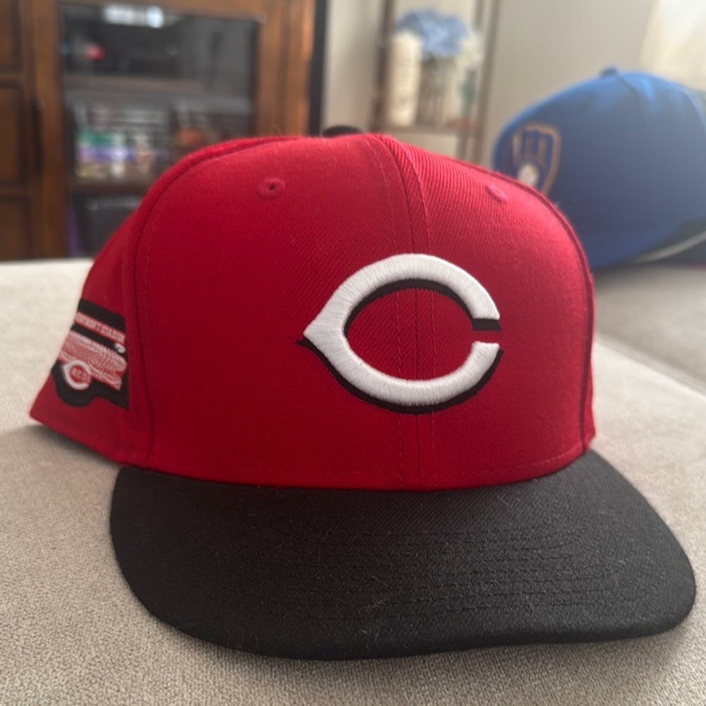 Cincinnati Reds Baseball Cap New Era (with stadium patch)
